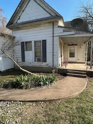 $58,500 | 401 East Spruce Street, Whitewright, TX 75491