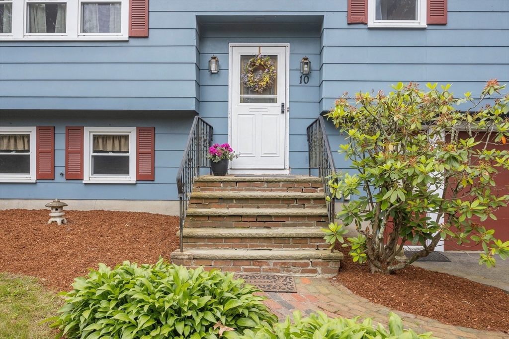10 Tamarack Road Natick, MA 01760 - Photo 11 of 28 Gallery Image 11
