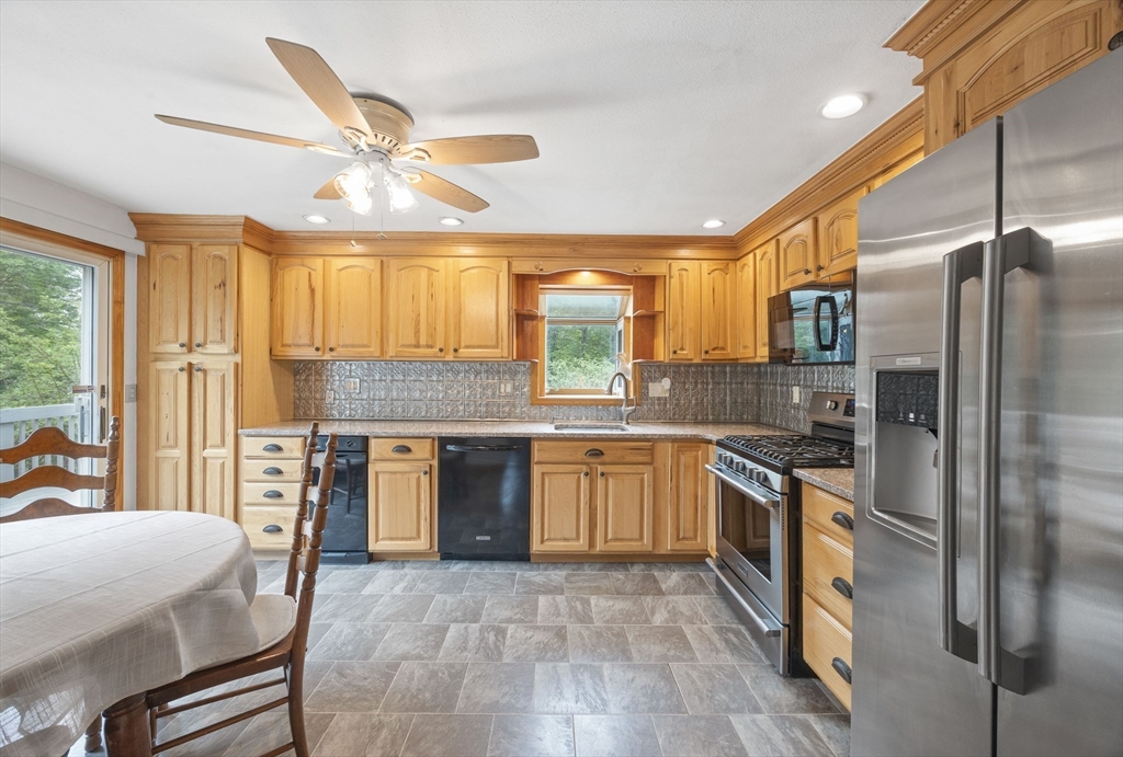 10 Tamarack Road Natick, MA 01760 - Photo 16 of 28 Gallery Image 16