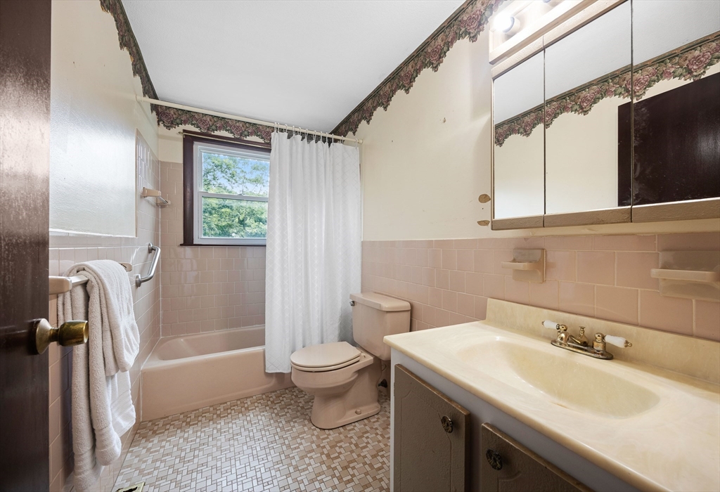 10 Tamarack Road Natick, MA 01760 - Photo 22 of 28 Gallery Image 22