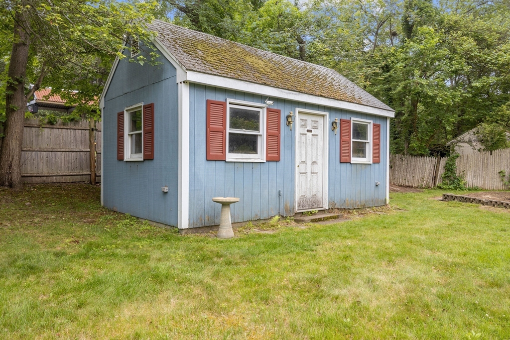 10 Tamarack Road Natick, MA 01760 - Photo 8 of 28 Gallery Image 8