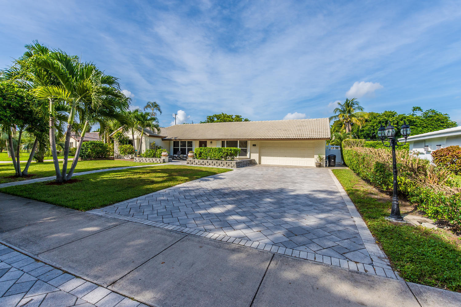 2310 Northeast 41st Street Lighthouse Point, FL 33064 - Photo 31 of 31 2310 NE 41st St Lighthouse-large-001-078
