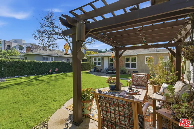 $1,350,000 | 12727 La Maida Street, Valley Village, CA 91607