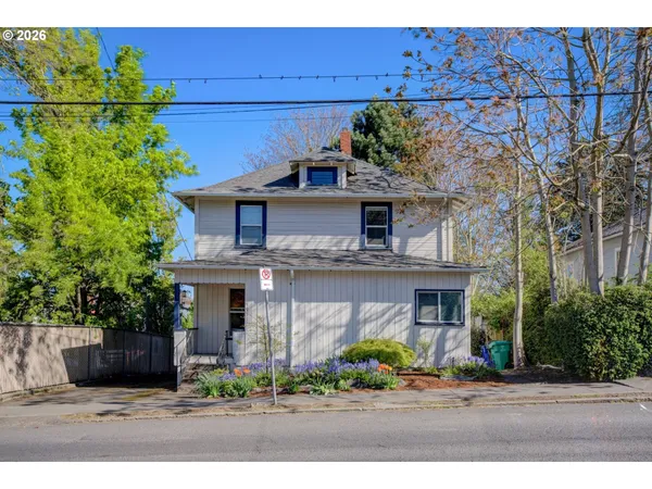 $574,900 | 3951 Southeast Holgate Boulevard, Portland, OR 97202
