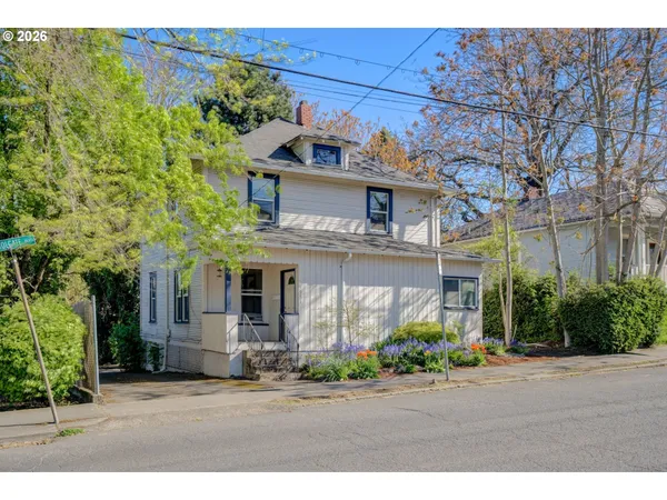 $574,900 | 3951 Southeast Holgate Boulevard, Portland, OR 97202