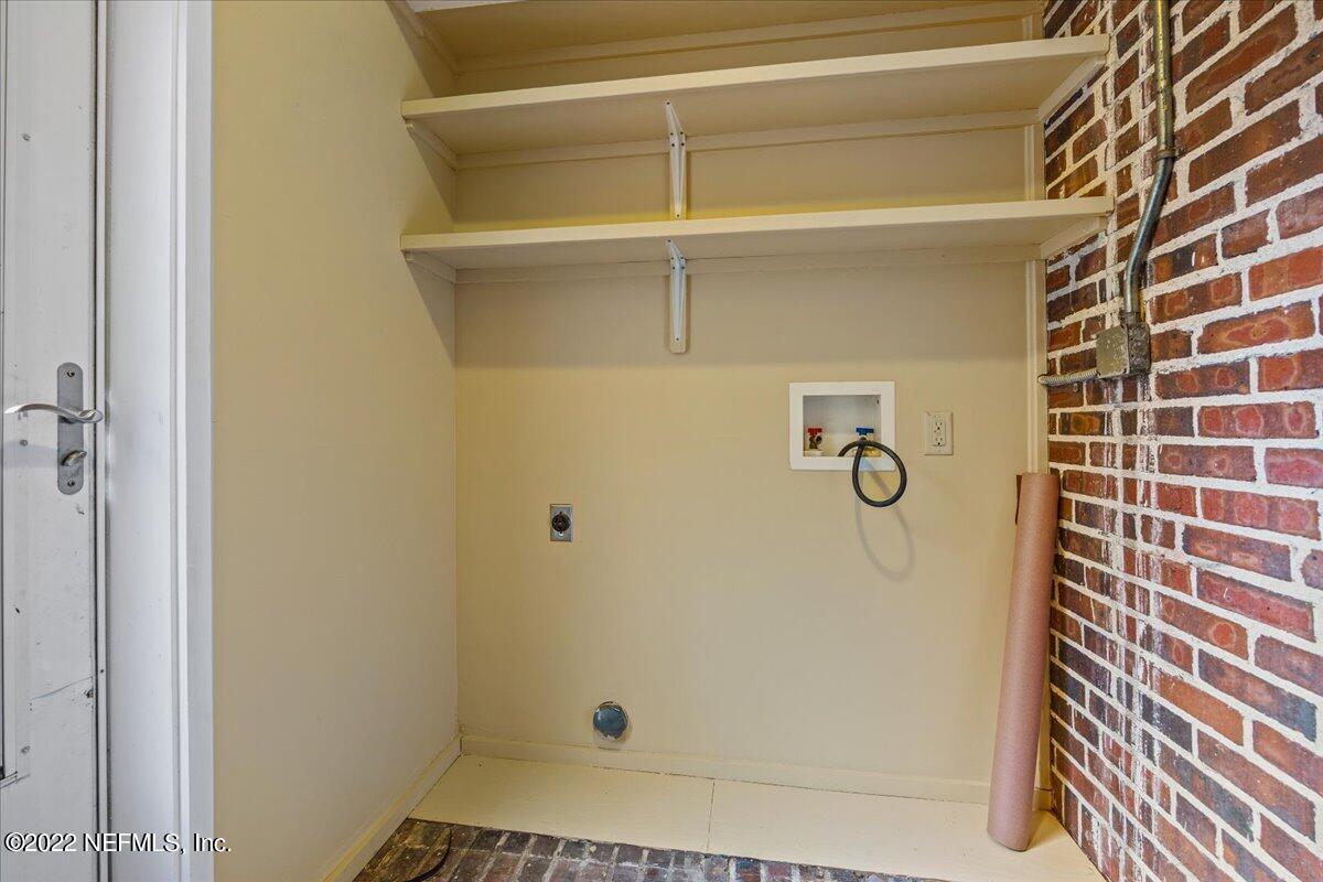 352 West 68th Street Jacksonville, FL 32208 - Photo 10 of 11 a bathroom with a shower