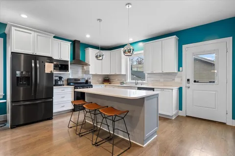 $1,099,500 | 1733 North Troy Street, Chicago, IL 60647