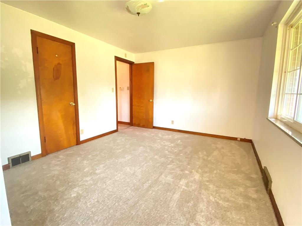 1015 Freeport Road Natrona Heights, PA 15065 - Photo 15 of 26 Gallery Image 15