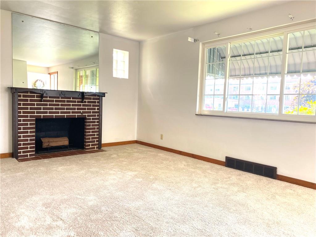 1015 Freeport Road Natrona Heights, PA 15065 - Photo 6 of 26 Gallery Image 6