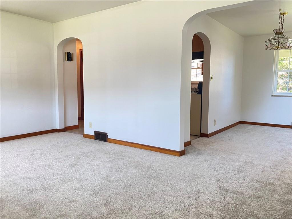 1015 Freeport Road Natrona Heights, PA 15065 - Photo 7 of 26 Gallery Image 7