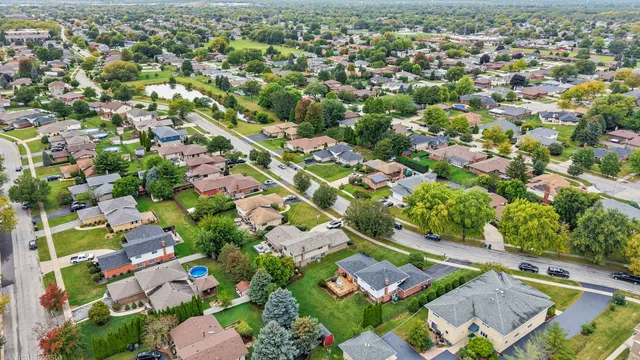 $419,000 | 7405 West 157th Street, Orland Park, IL 60462