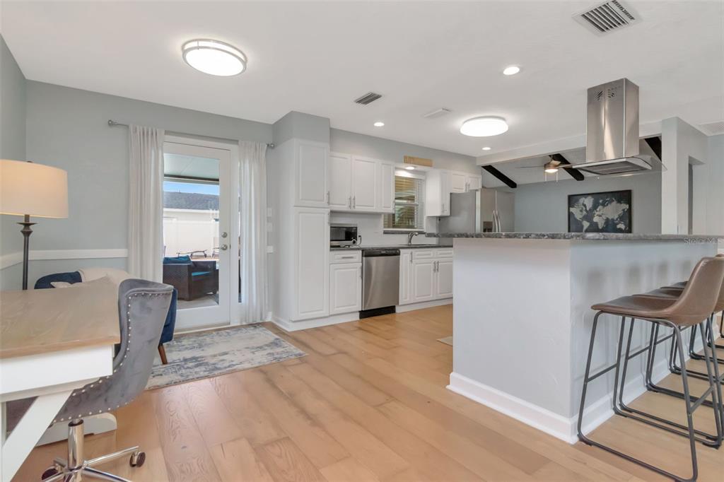 4712 114th Street North St. Petersburg, FL 33708 - Photo 18 of 83