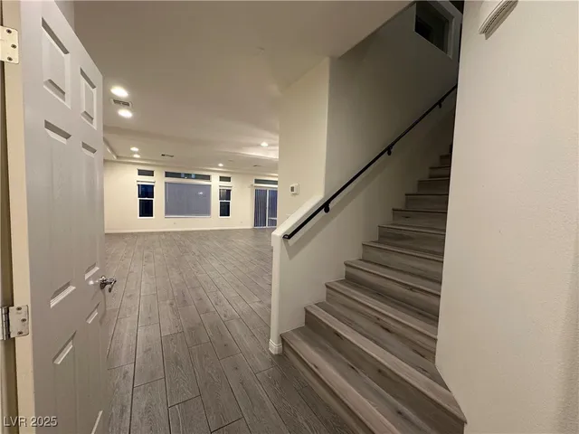 $2,350 | 7030 Ghost Hill Street, Las Vegas, NV 89118