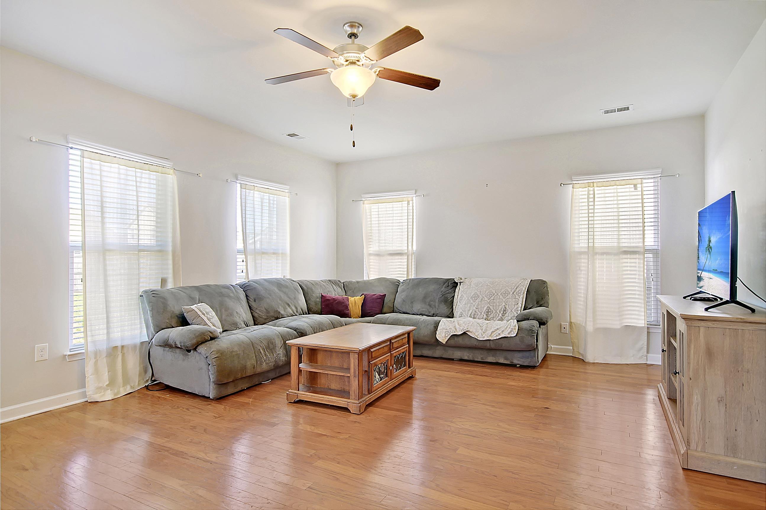 417 Eva Street Moncks Corner, SC 29461 - Photo 5 of 33 CREM_417 Eva_027