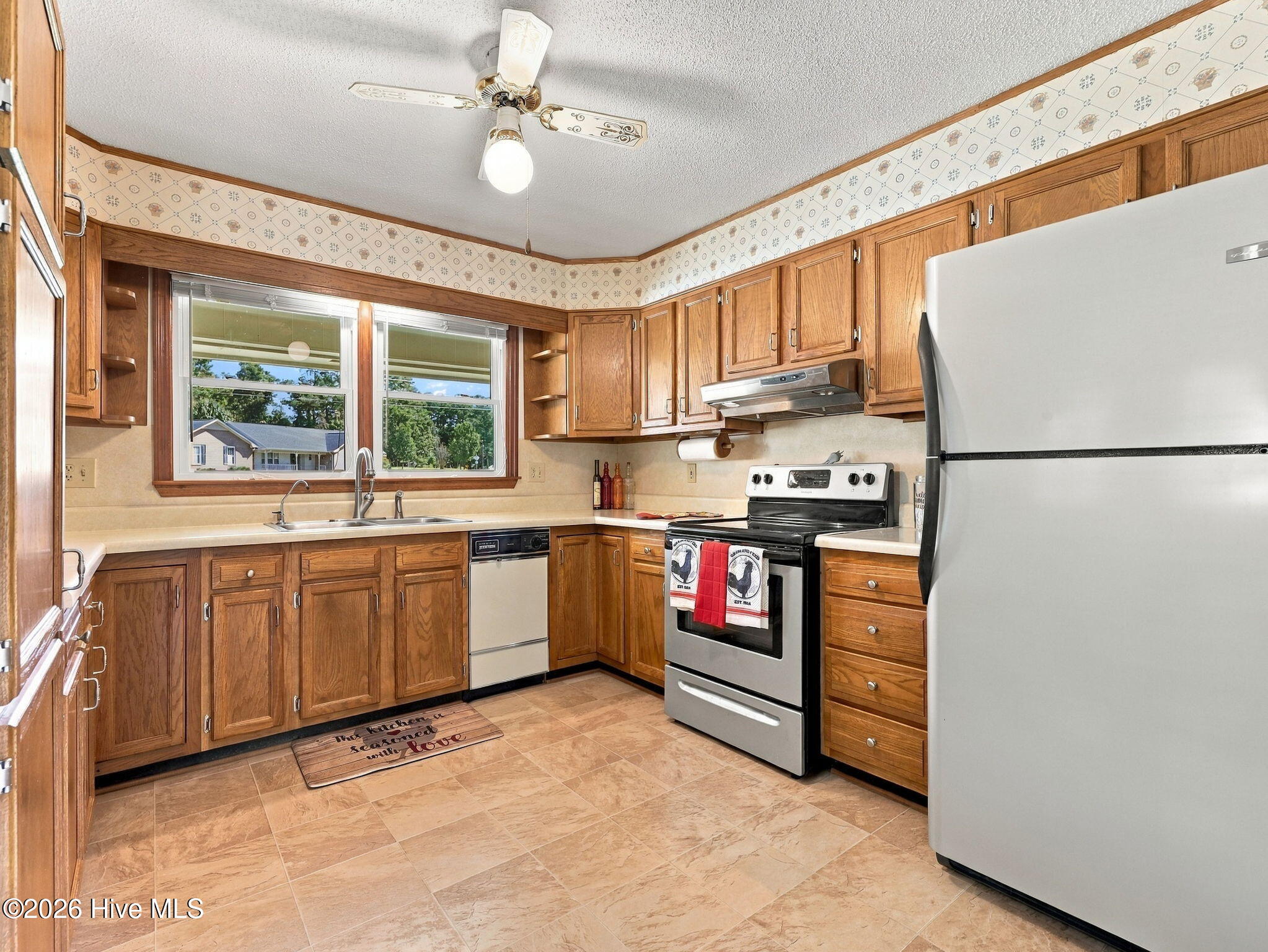 519 Edwards Road Jacksonville, NC 28540 - Photo 17 of 61 Kitchen