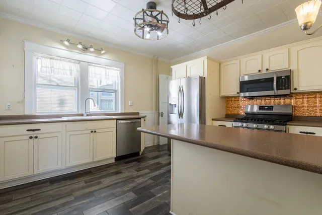 $324,900 | 1312 Michigan Avenue, La Porte, IN 46350