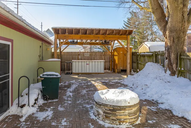 $324,900 | 1312 Michigan Avenue, La Porte, IN 46350