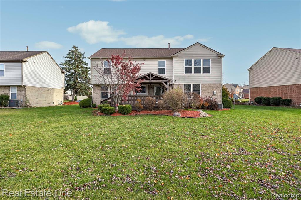 4648 Pond Run Canton, MI 48188 - Photo 40 of 47