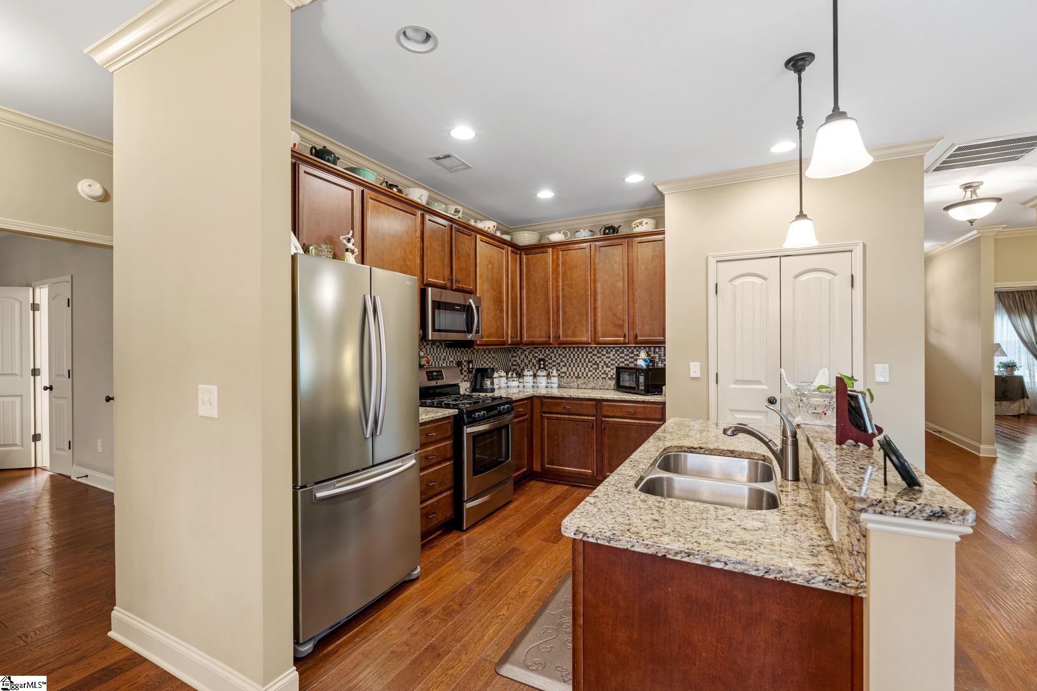 19 Barrier Way Greenville, SC 29607 - Photo 6 of 27 Gallery Image 6