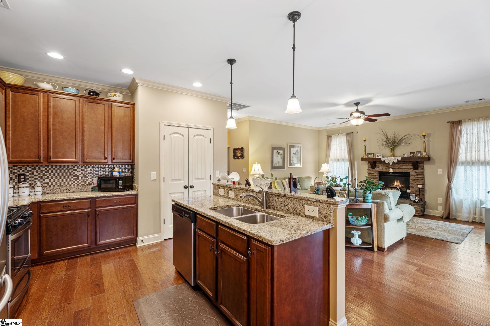 19 Barrier Way Greenville, SC 29607 - Photo 7 of 27 Gallery Image 7