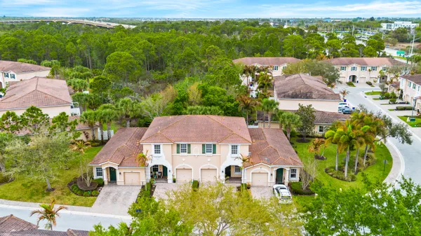 $349,900 | 101 Southwest Otter Run Place, Stuart, FL 34997