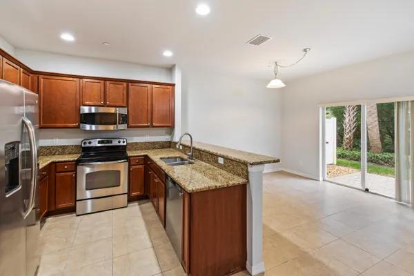 $349,900 | 101 Southwest Otter Run Place, Stuart, FL 34997