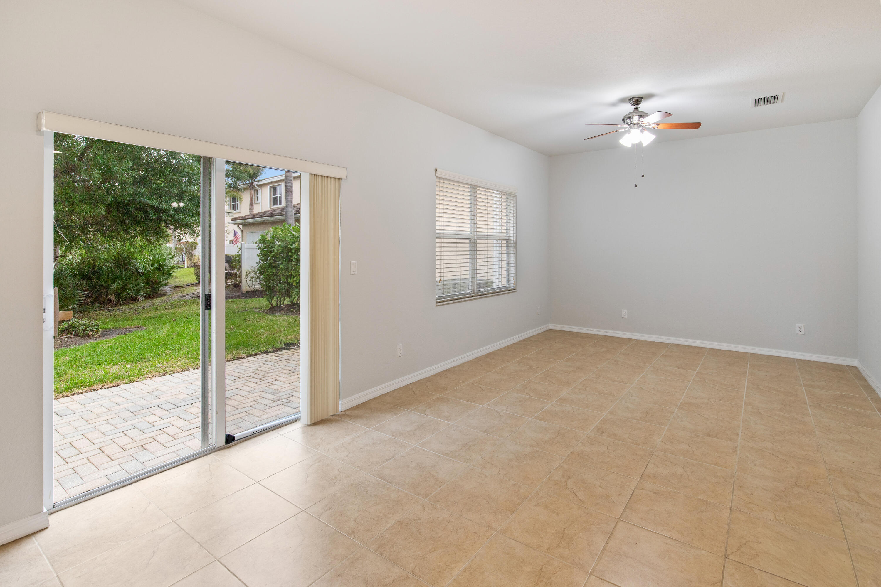 101 Southwest Otter Run Place Stuart, FL 34997 - Photo 14 of 34 101 SW Otter Run Place-17