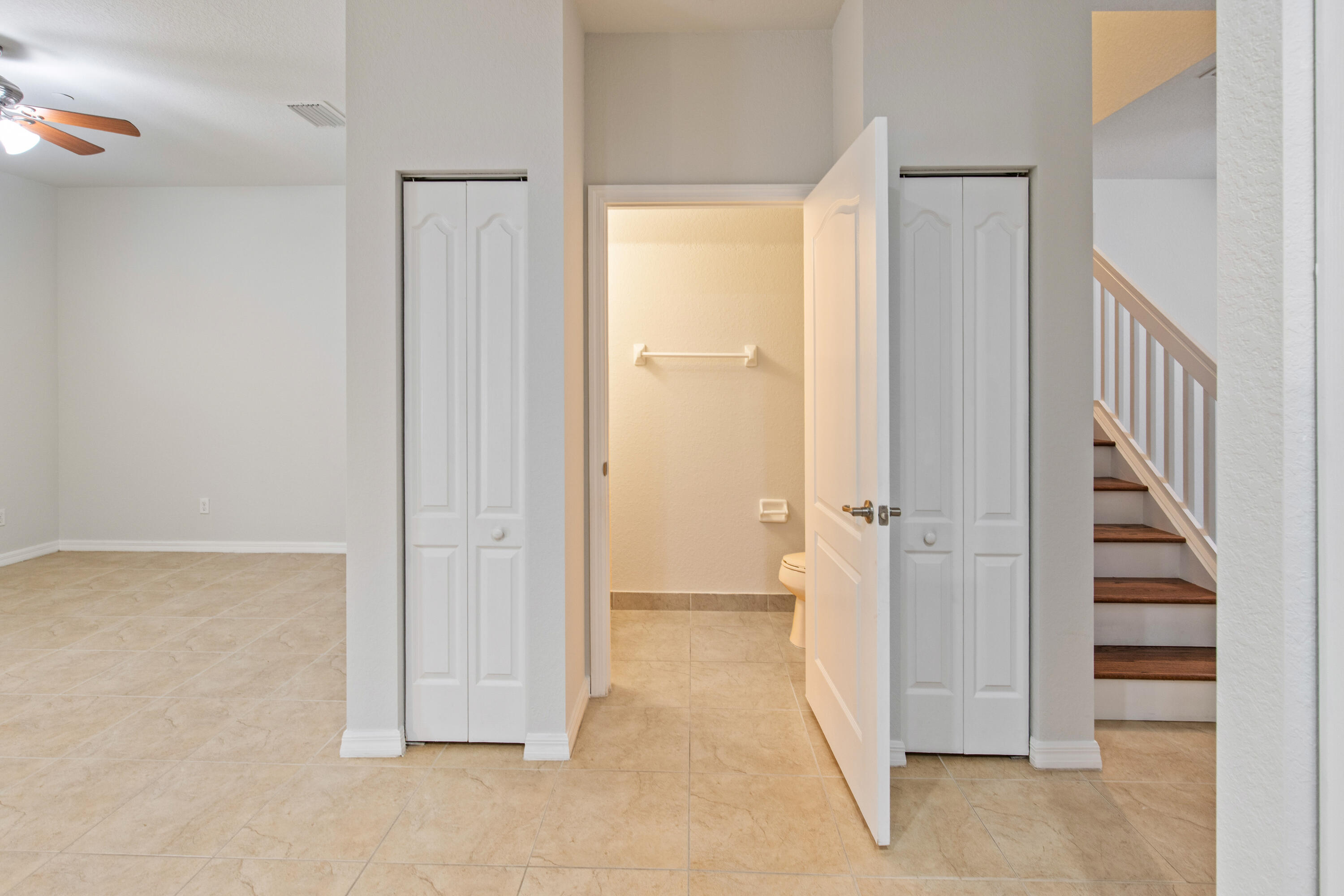 101 Southwest Otter Run Place Stuart, FL 34997 - Photo 16 of 34 101 SW Otter Run Place-19