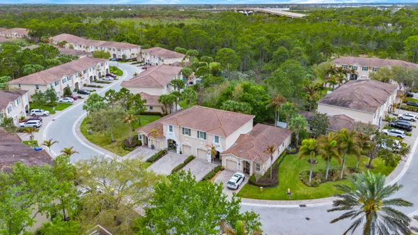 $349,900 | 101 Southwest Otter Run Place, Stuart, FL 34997