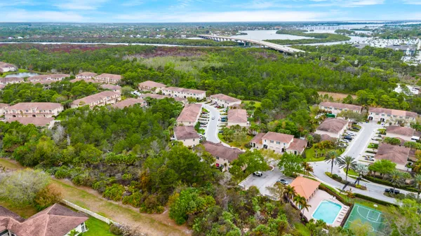 $349,900 | 101 Southwest Otter Run Place, Stuart, FL 34997