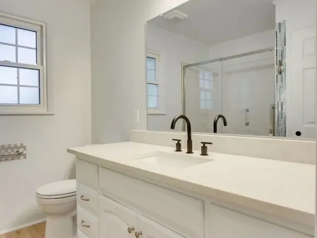 $2,000 | 216 Gardendale Drive, Columbia, TN 38401