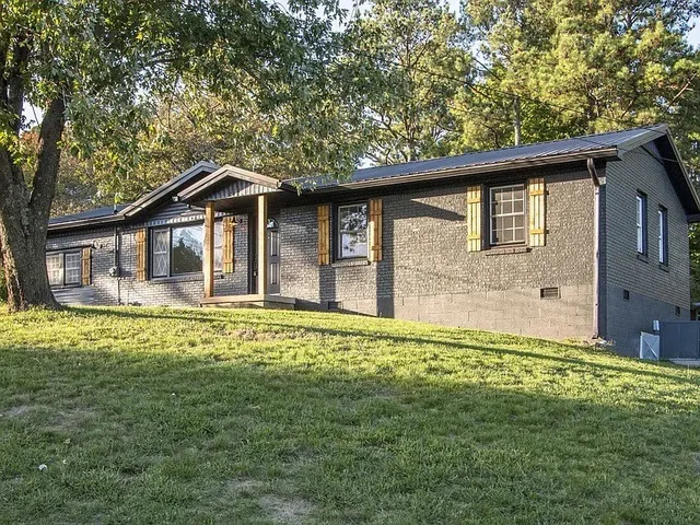 $2,000 | 216 Gardendale Drive, Columbia, TN 38401