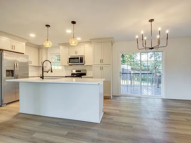 $2,000 | 216 Gardendale Drive, Columbia, TN 38401