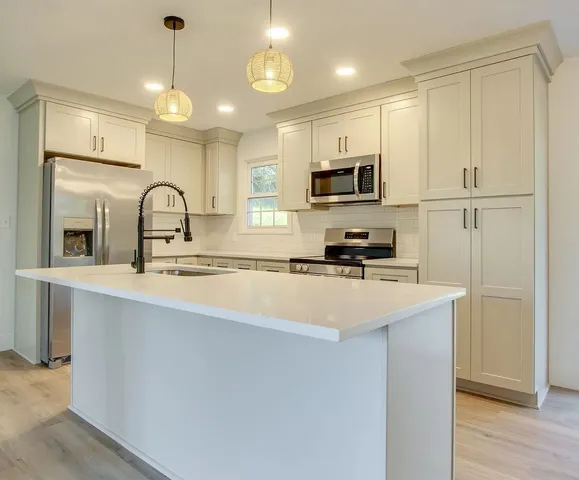 $2,000 | 216 Gardendale Drive, Columbia, TN 38401