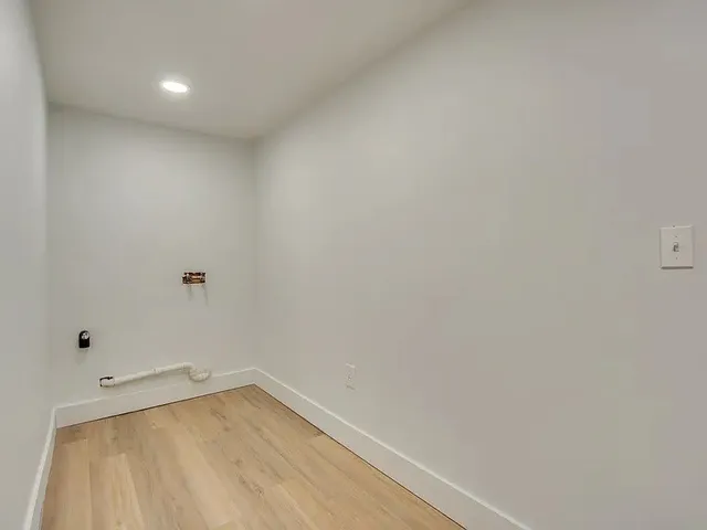 $2,000 | 216 Gardendale Drive, Columbia, TN 38401