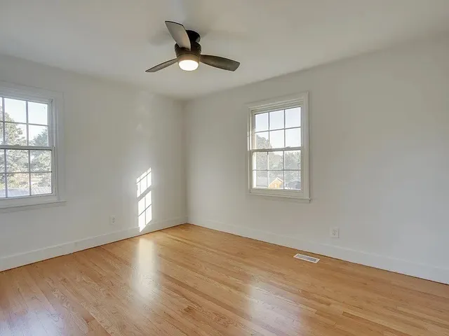 $2,000 | 216 Gardendale Drive, Columbia, TN 38401