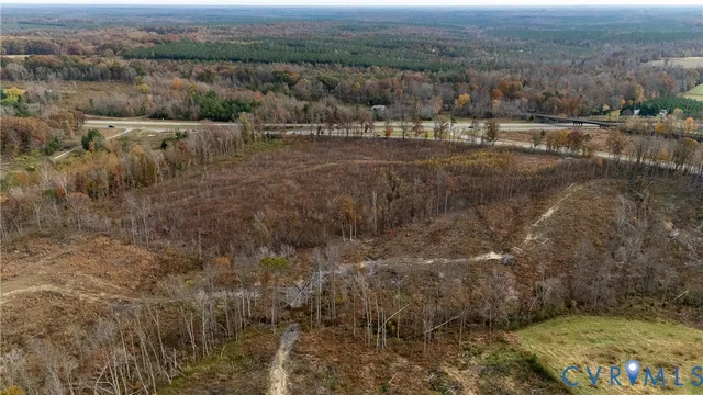 a view of a dry yard