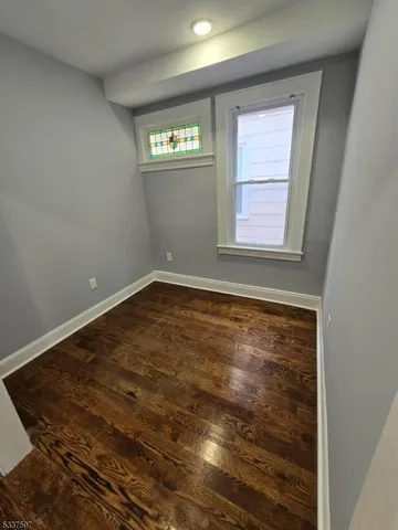 $1,800 | 712 Jackson Avenue, Unit 2, Elizabeth, NJ 07201