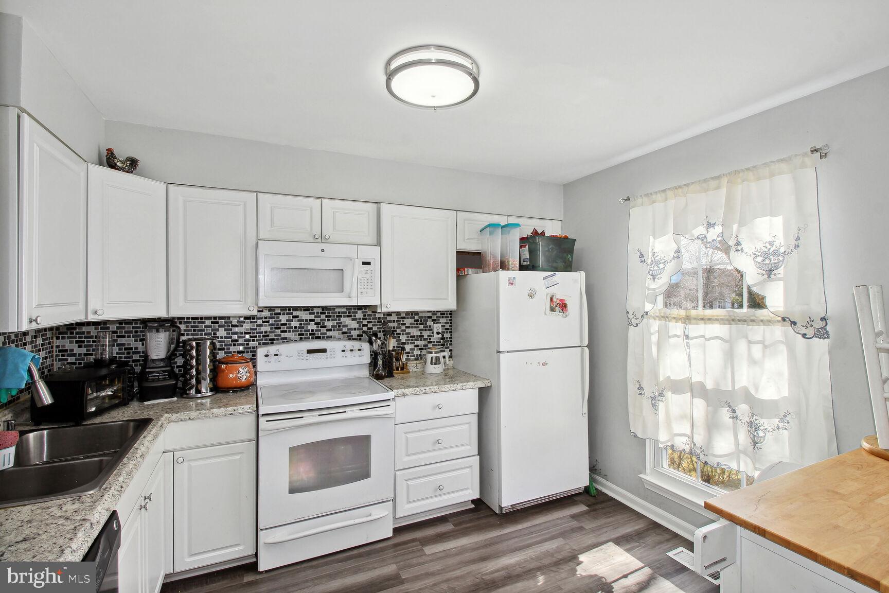 6986 Rockfield Road Windsor Mill, MD 21244 - Photo 3 of 22