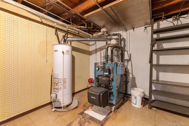 $819,000 | 254-07 84th Road | Floral Park