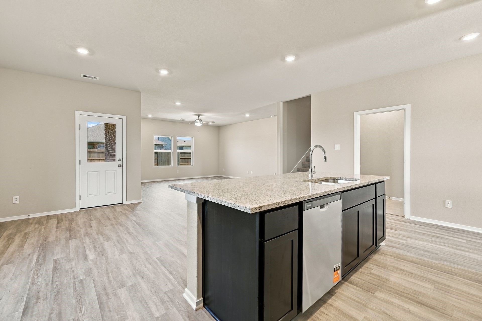 1907 Starlight Street Angleton, TX 77515 - Photo 12 of 37 Gallery Image 12