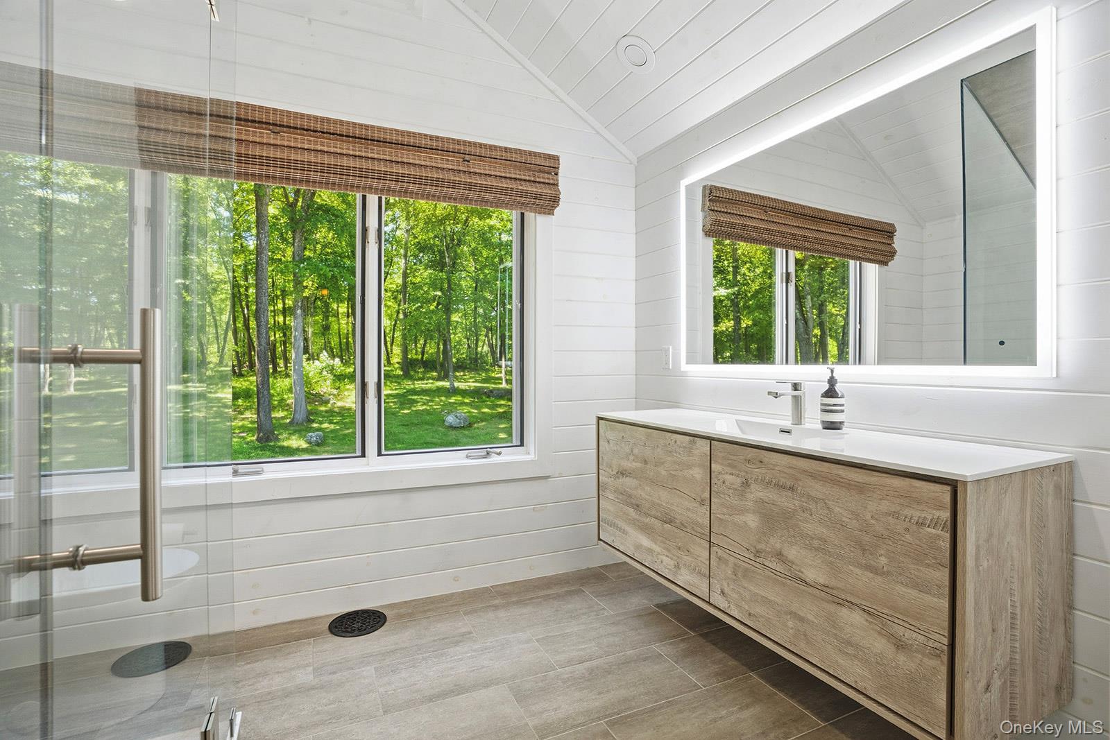 180 Dean Road Carmel, NY 10512 - Photo 35 of 50 Guest suite bath