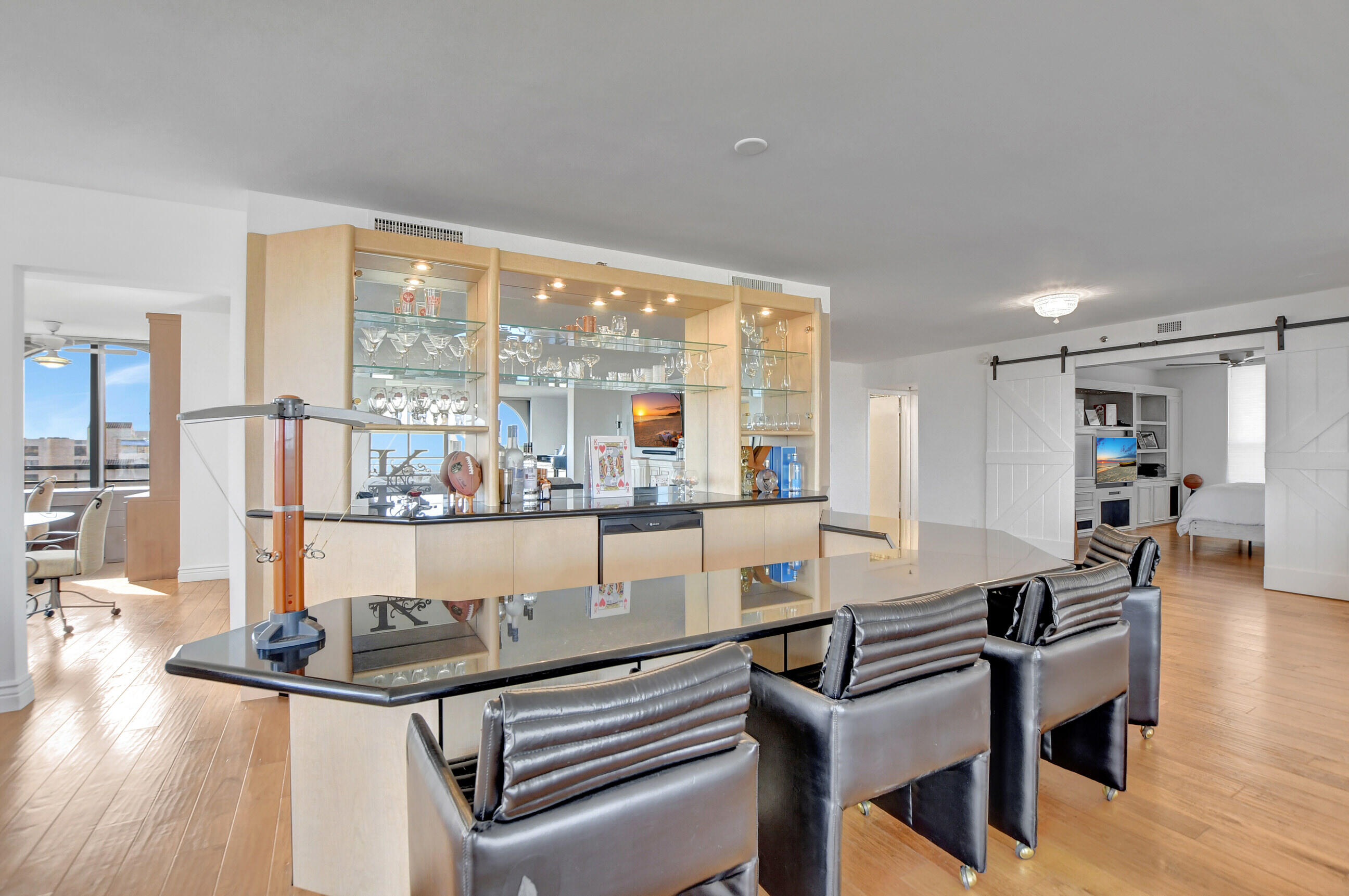 7209 Promenade Drive, Unit 801 Boca Raton, FL 33433 - Photo 14 of 53 bar