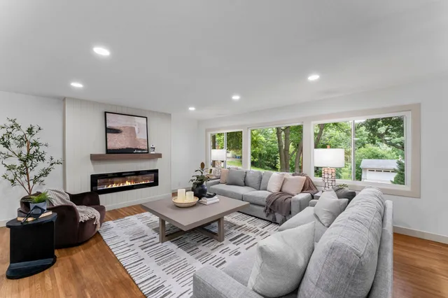 $599,900 | 14300 Orchard Road, Minnetonka, MN 55345