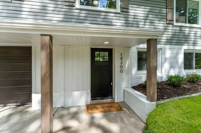 $599,900 | 14300 Orchard Road, Minnetonka, MN 55345