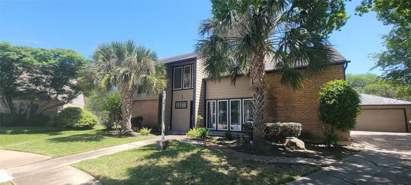$2,900 | 11302 Meadow Lake Drive, Houston, TX 77077