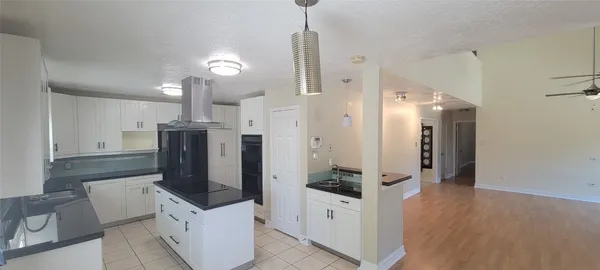 $2,900 | 11302 Meadow Lake Drive, Houston, TX 77077