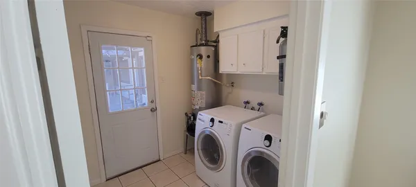$2,900 | 11302 Meadow Lake Drive, Houston, TX 77077