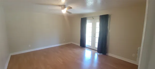 $2,900 | 11302 Meadow Lake Drive, Houston, TX 77077