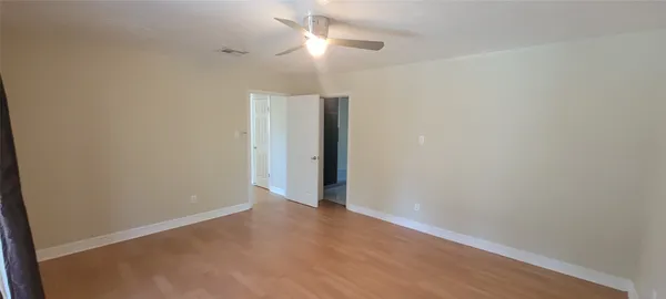 $2,900 | 11302 Meadow Lake Drive, Houston, TX 77077